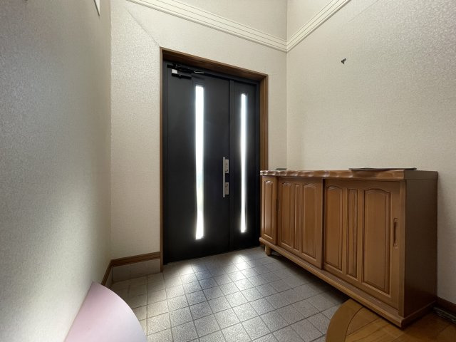 八戸市長根3丁目の玄関