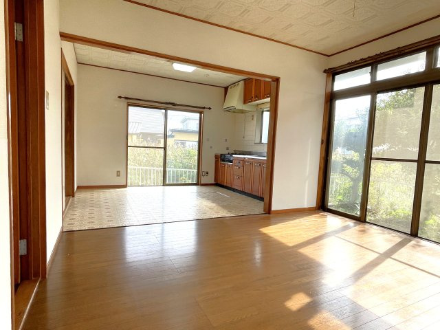 大網白里市北飯塚253-7貸家の居間・リビング