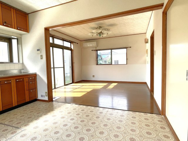 大網白里市北飯塚253-7貸家の居間・リビング