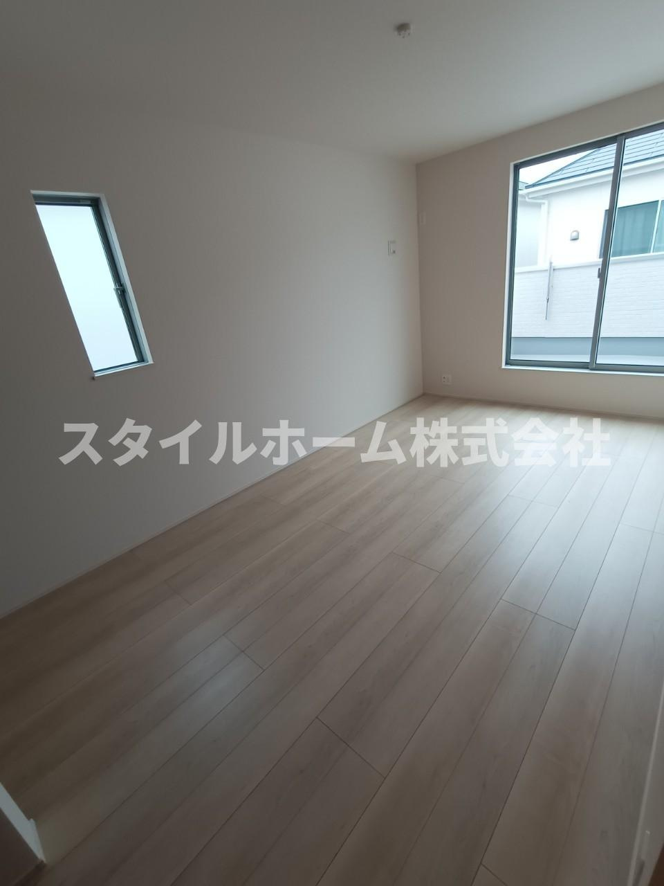 リナージュ豊川市蔵子の居間・リビング