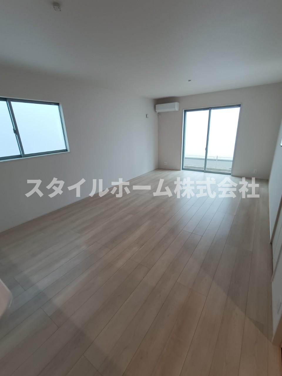 リナージュ豊川市蔵子の居間・リビング