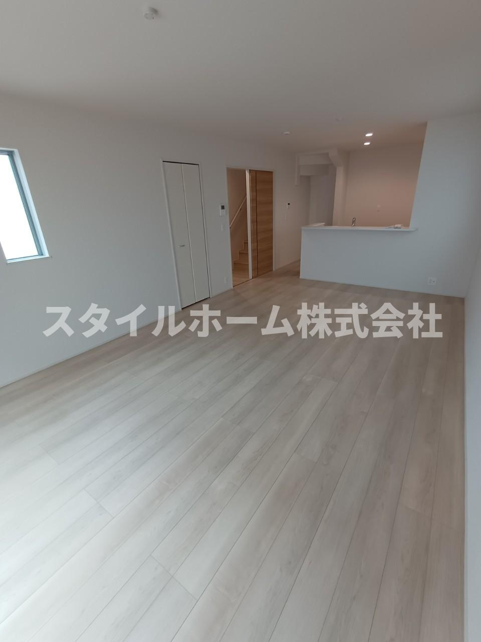リナージュ豊川市蔵子の居間・リビング
