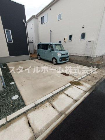 リナージュ豊川市蔵子の駐車場