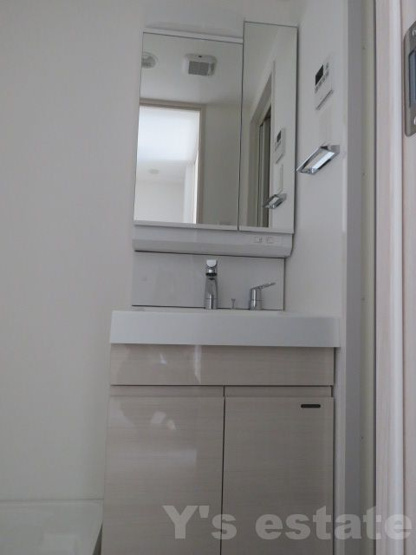 【独立洗面台】 | S-RESIDENCE高井田Central | この画像の反転タイプです。