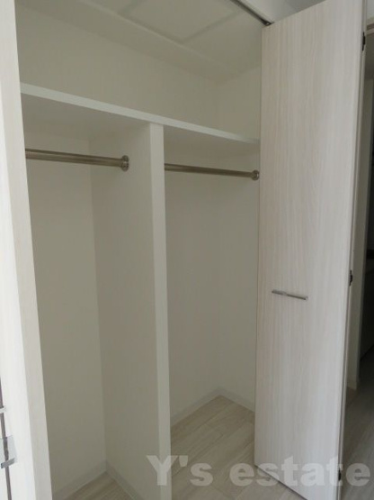【収納】 | S-RESIDENCE高井田Central | この画像の反転タイプです。