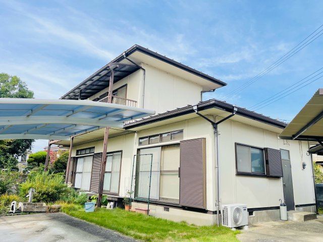 あきる野市油平　古家付売地の外観