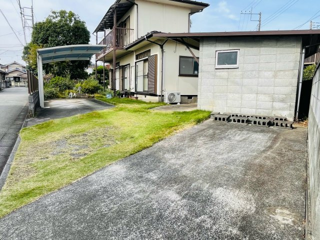 あきる野市油平　古家付売地の外観