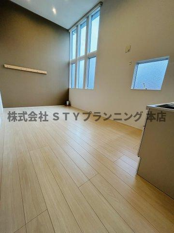 仲介手数料０円！コレクション本郷の居間・リビング