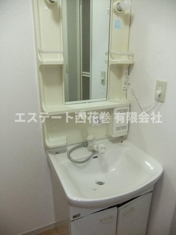 コンフォルタ藤沢町 D|シャワー付洗面化粧台