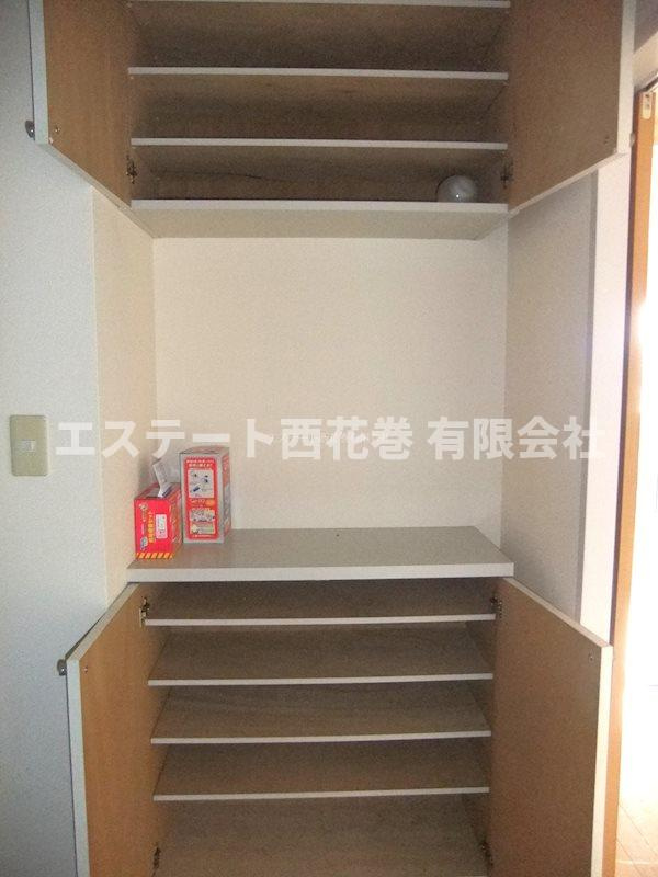コンフォルタ藤沢町 D|シューズボックス