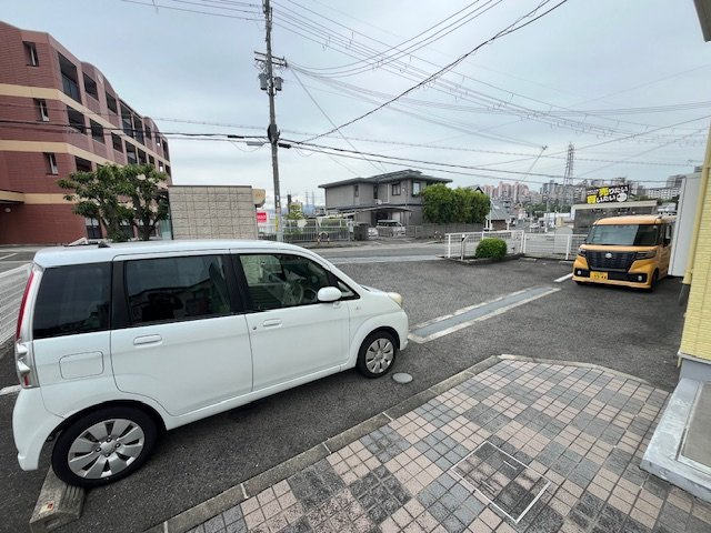 ロッシュ・フォーレの駐車場