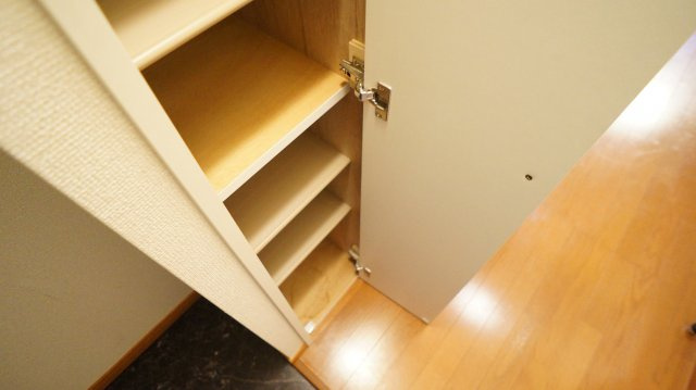 レオパレス富田林西の収納