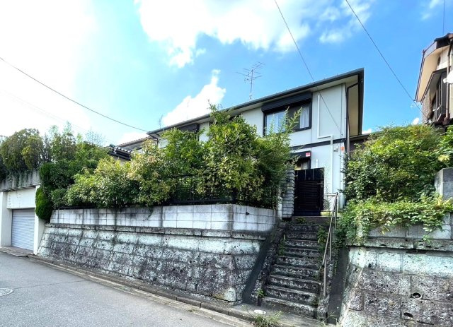 入間市新久・中古戸建の外観|南向きで日当たり・通風良好♪お庭付き♪