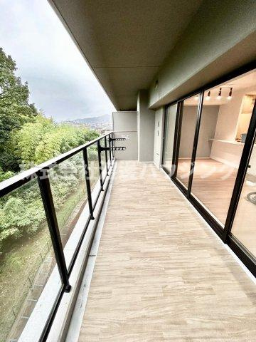 レ・ジェイド千里青山台のバルコニー