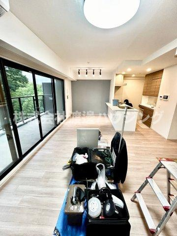 レ・ジェイド千里青山台の居間・リビング