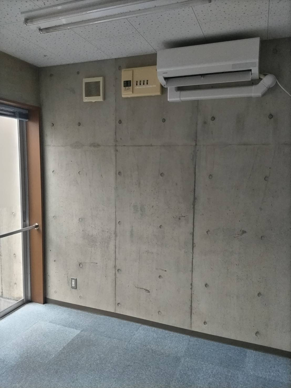 大津市馬場２丁目の店舗事務所の内装|室内です