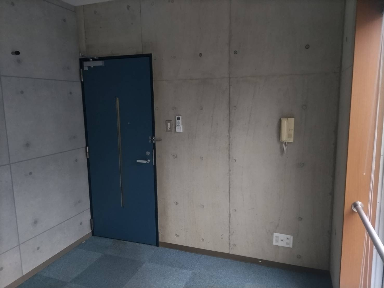 大津市馬場２丁目の店舗事務所の内装|室内です