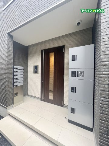 REGALEST　桑田のエントランス