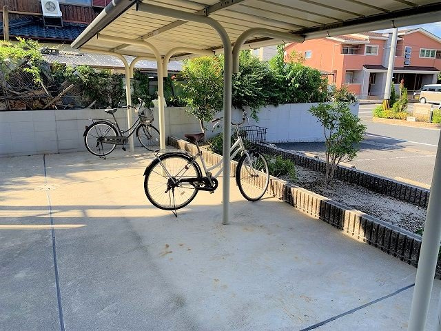 レオパレスアルバのその他