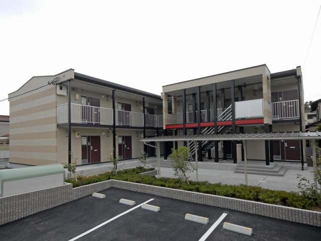 レオパレスアルバの外観