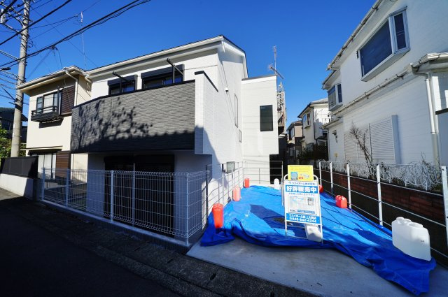 【横浜市旭区白根1丁目11-26新築戸建て】★仲介手数料無料★（不動丸小学校・鶴ケ峰中学校）の外観
