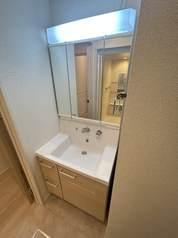 大阪市浪速区立葉２丁目のアパートの洗面所