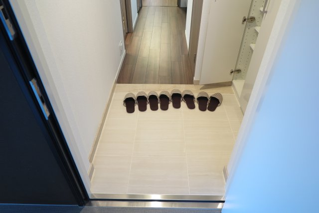 パークアクシス大阪新町の玄関