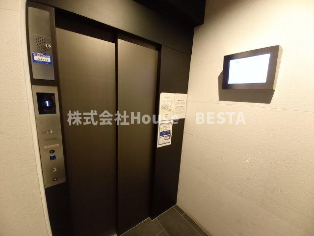 ファーストフィオーレ神戸駅前のロビー