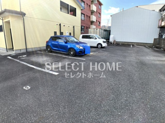 【駐車場】