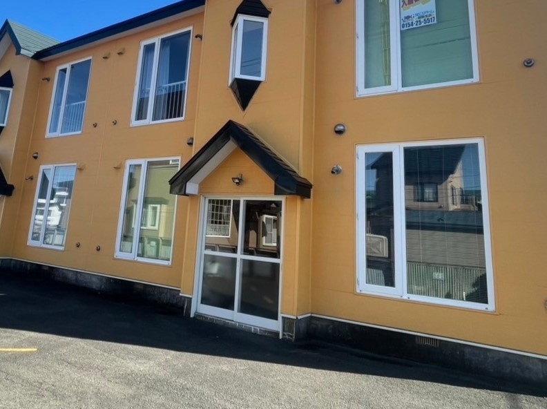 コーポレーションさとみのエントランス