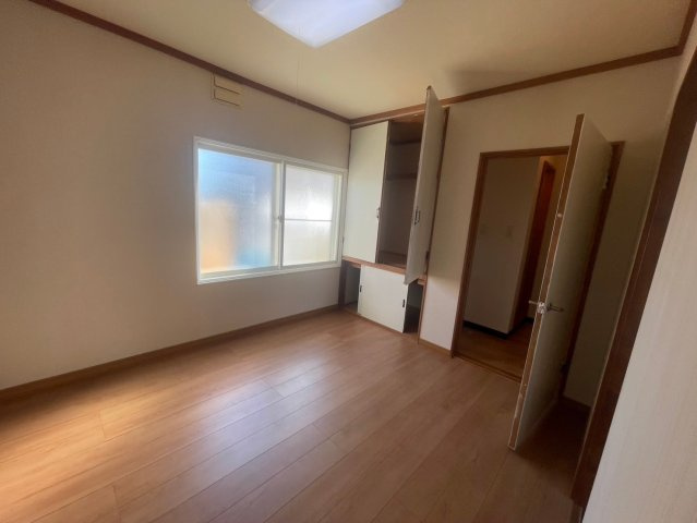 コーポレーションさとみの洋室