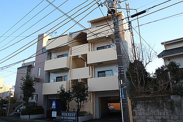 横浜市旭区鶴ケ峰本町１丁目の一棟マンション