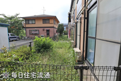 【庭】 | ブラウンブレッド