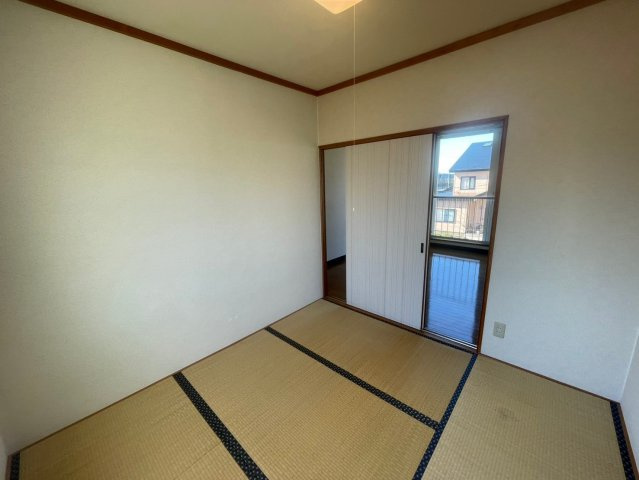 コーポレーションさとみの和室