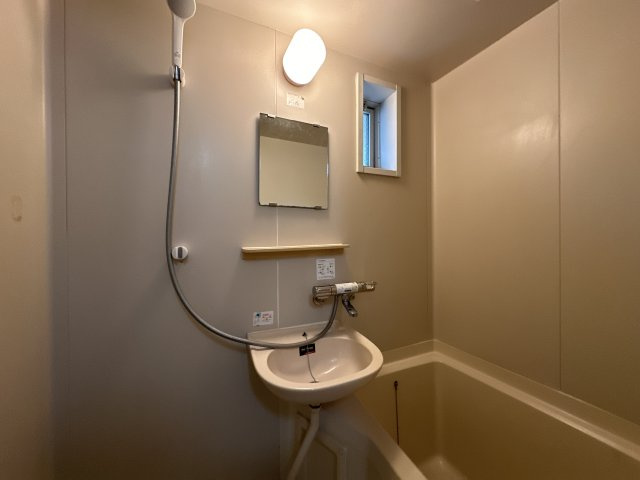 フレグランス汐見台の洗面所