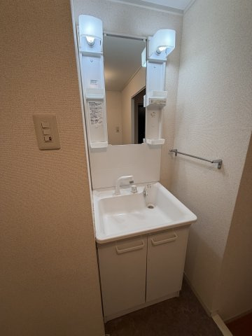 ファミールKの洗面所