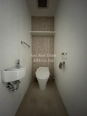 【トイレ】 | LOIS GRAND靭公園(ロイスグラン) | タンクレストイレですっきりとした空間！