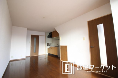 【居間・リビング】 | 神田コーラス | 同型タイプ