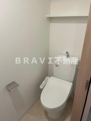 コスモ釣鐘町　BRAVI不動産のトイレ|【コスモ釣鐘町】落ち着いた色調のトイレです