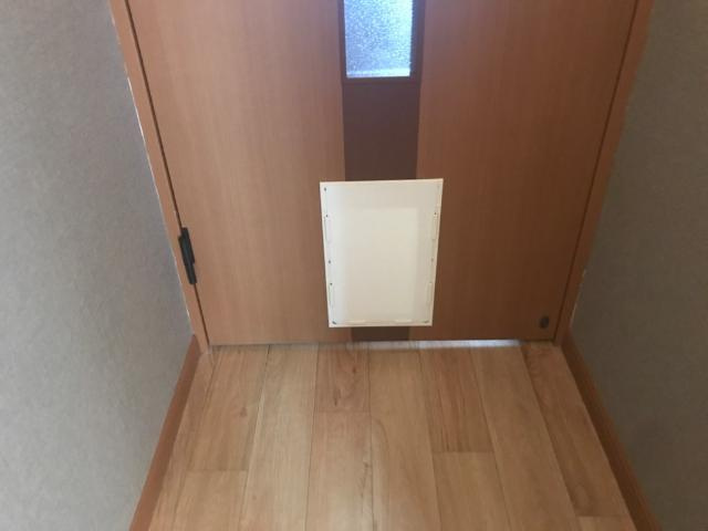 グリーンロックの玄関|ペットくぐり戸