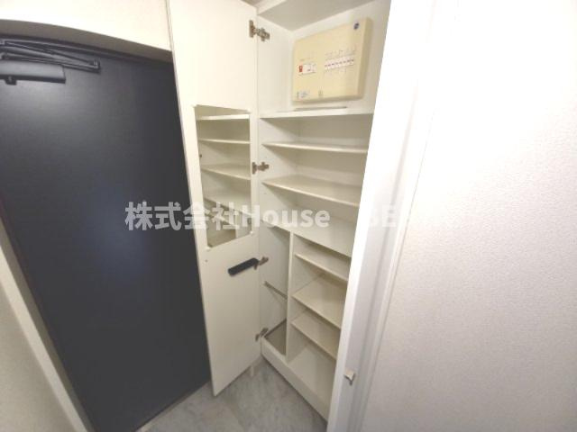 プレジール三ノ宮の収納