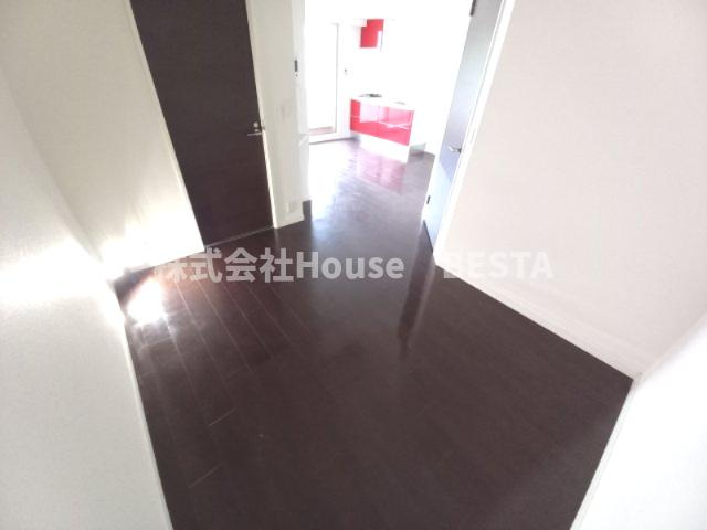 プレジール三ノ宮の居間・リビング