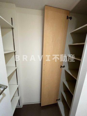 グランルージュ谷町六丁目　BRAVI不動産の収納|【グランルージュ谷町六丁目】十分な収納スペースがあります
