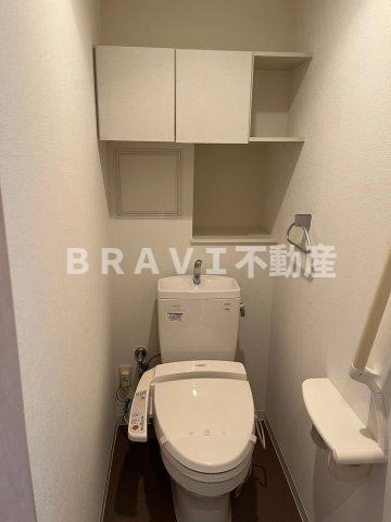 グランルージュ谷町六丁目　BRAVI不動産のトイレ|【グランルージュ谷町六丁目】落ち着いた色調のトイレです