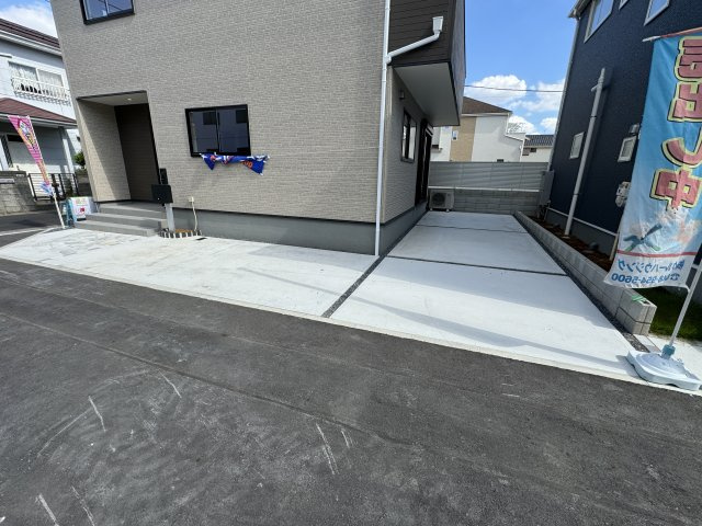 三郷市彦成1丁目新築戸建（彦成5期）の駐車場|1号棟駐車スペース・2台駐車可
