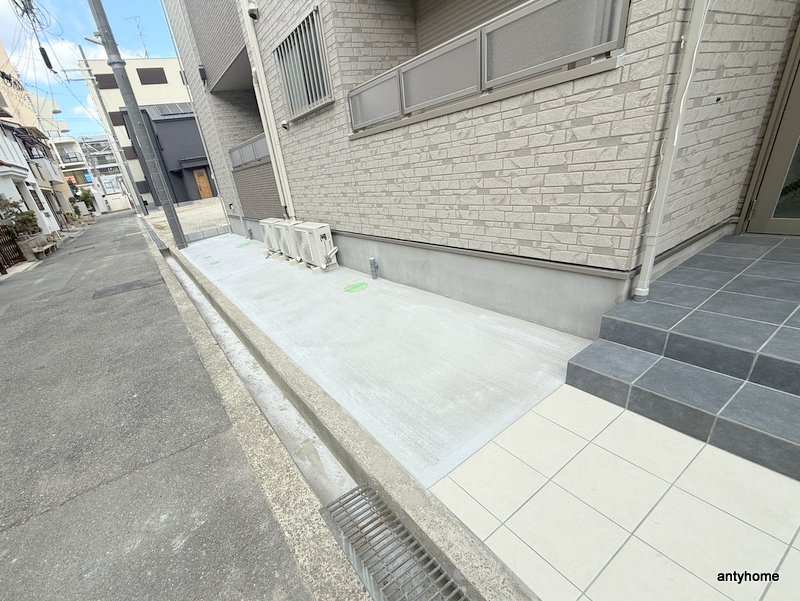 ＨＡＲＵ吹田ＦＲＯＮＴ　仲介手数料無料の駐車場