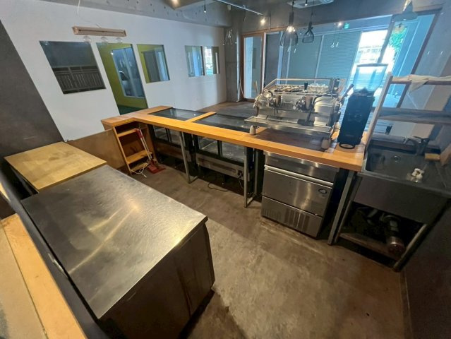 B CITY ART RESIDENCE CENTRAL PARKの内装|室内設備(照明や厨房機器等)は全て撤去予定です。