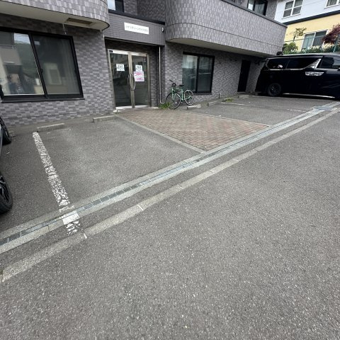 ハイツグリーンサイド水元の駐車場