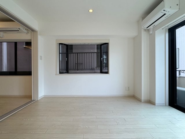 アパートメント麻布No.10 503号室の洋室