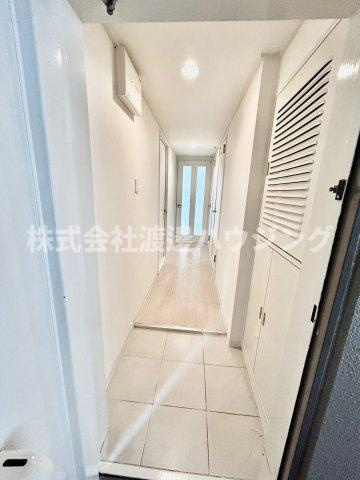 コーポイラスの玄関